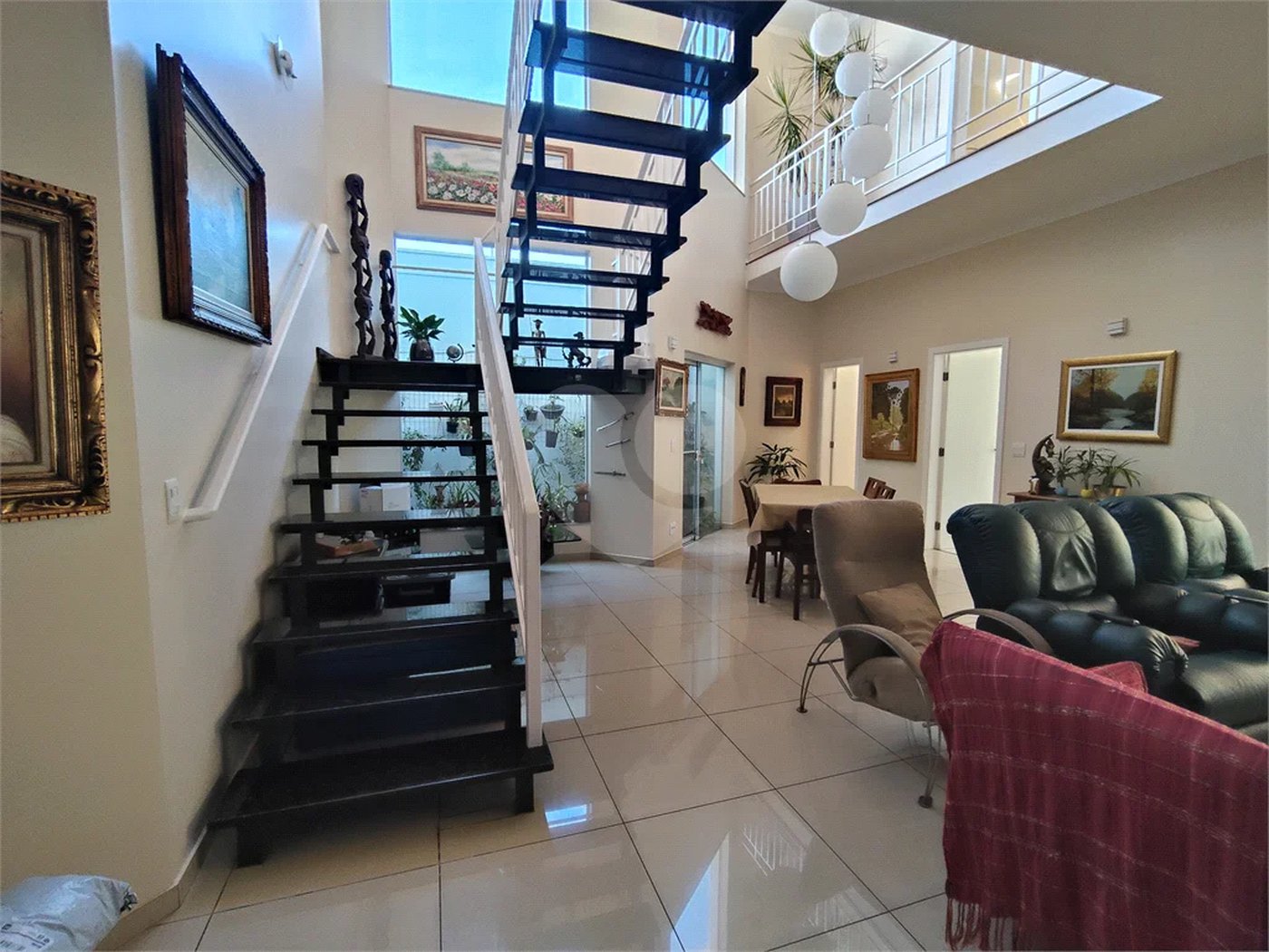Casa para alugar com 6 quartos, sendo 4 suítes,  no Centro, Itapetininga, SP