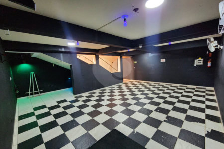 Salão Comercial Versatíl á venda.