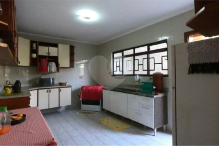 Casa à venda com 3 suítes em Jardim Namba, São Paulo, SP