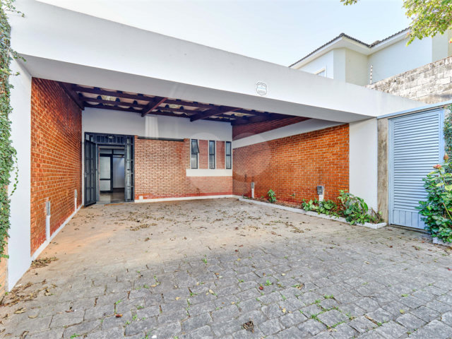 Casa à venda com 3 quartos, sendo 1 suíte,  em Brooklin, São Paulo, SP