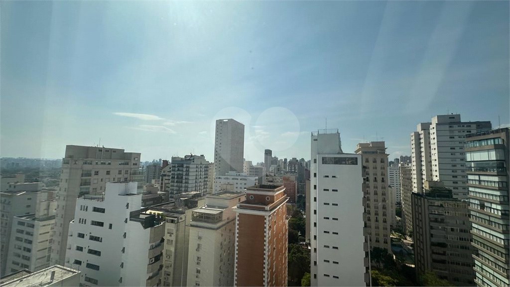 Apartamento à venda com 3 quartos, sendo 2 suítes, em Jardim Paulista, São Paulo, SP