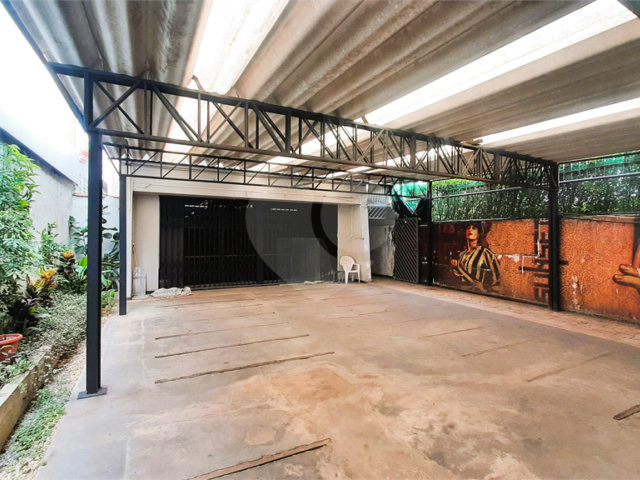Sobrado à venda com 4 quartos, sendo 2 suítes,  em Brooklin Paulista, São Paulo, SP