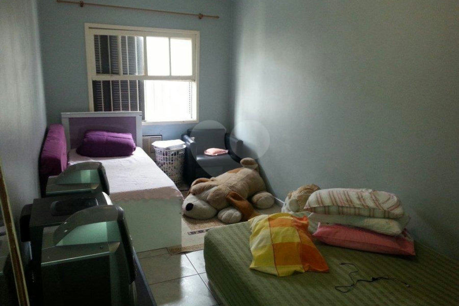 Sobrado à venda com 3 quartos, sendo 1 suíte, em Vila Galvão, Guarulhos, SP
