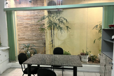Casa à venda com 4 quartos em Jardim Oriental, São Paulo, SP