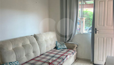 Casa à venda com 2 quartos no condomínio Recanto das Graças, Cotia - SP