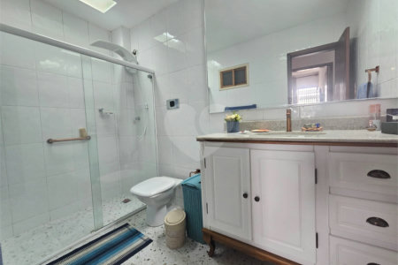 Cobertura à venda com 3 quartos, sendo 1 suíte,  no Centro, Cabo Frio, RJ
