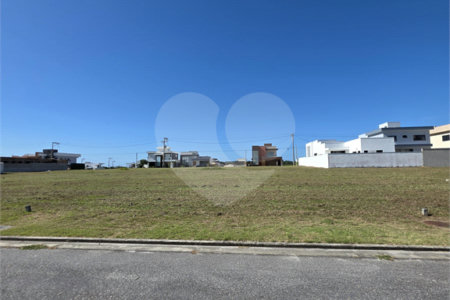 Terreno à venda em Ogiva, Cabo Frio, RJ