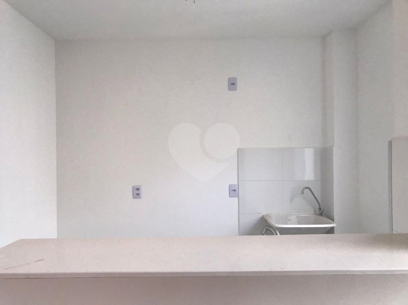 Apartamento no condomínio Monte Berlim
