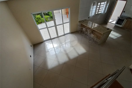 Sobrado à venda com 3 quartos, sendo 1 suíte, em Lar São Paulo, São Paulo, SP