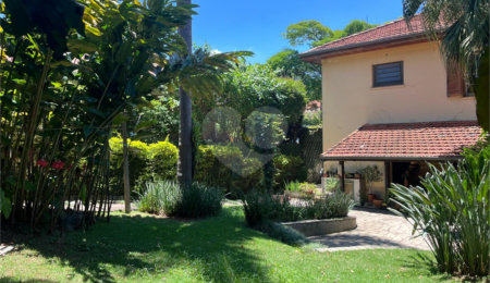 Sobrado à venda com 3 quartos em Jardim Petrópolis, São Paulo, SP