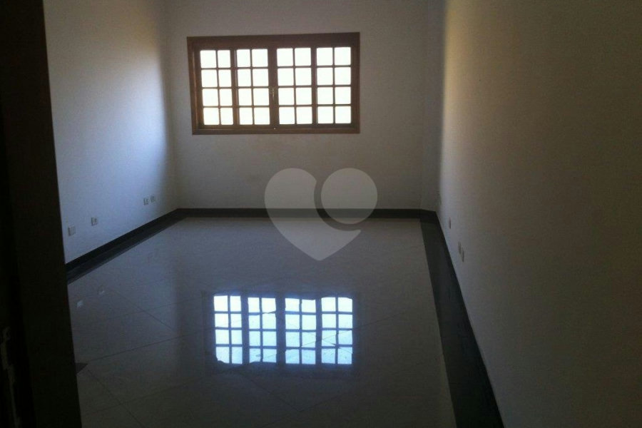 Sobrado à venda com 3 quartos, sendo 1 suíte, em Parada Inglesa, São Paulo, SP