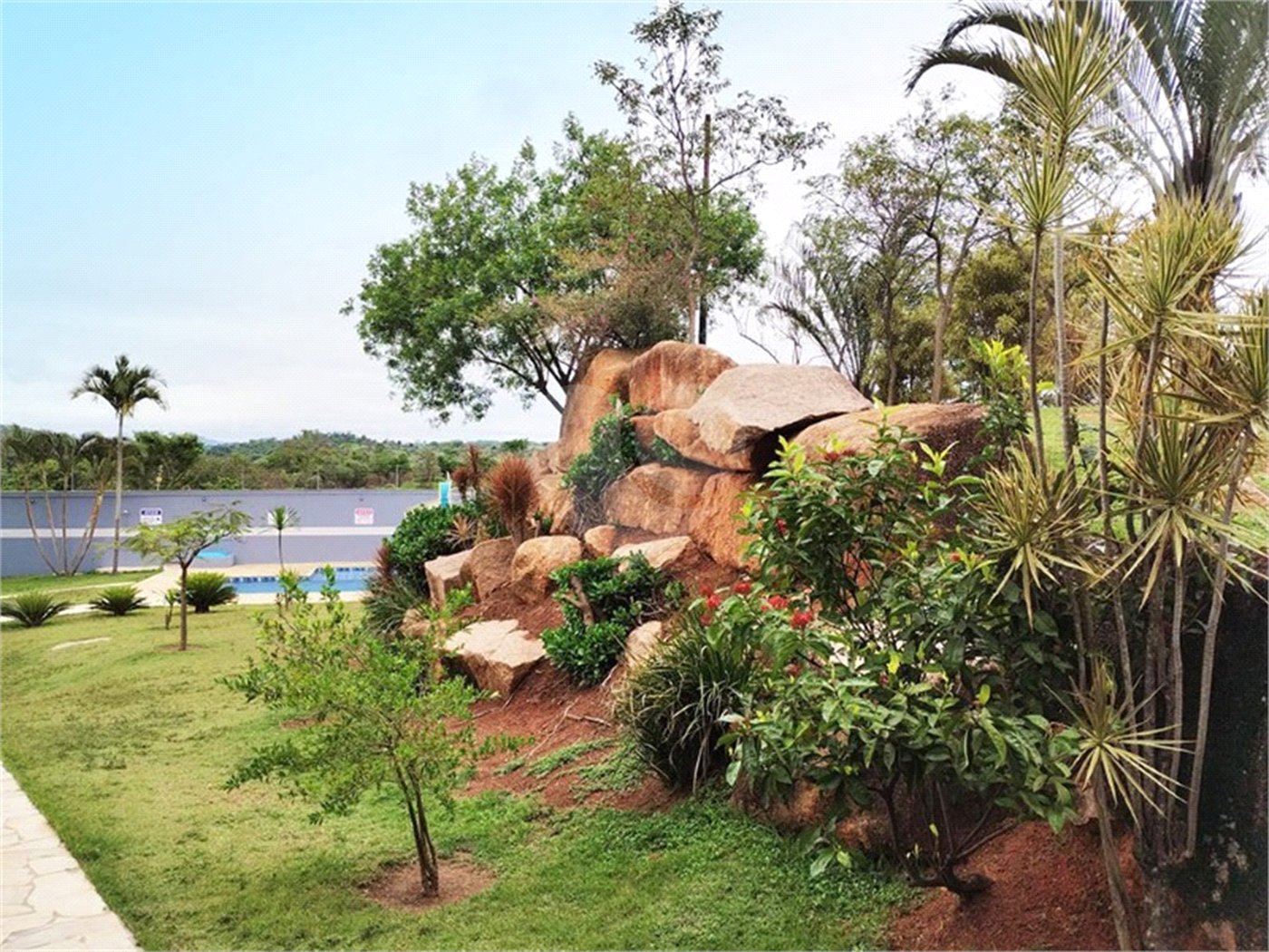 Casa à venda com 3 quartos, sendo 1 suíte, no condomínio Rio das Pedras, Salto - SP