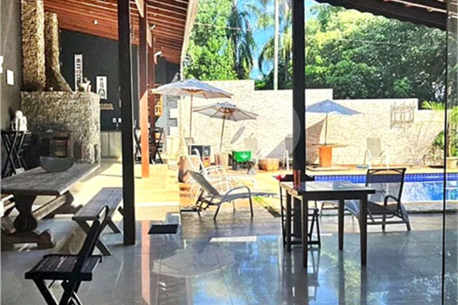 Casa à venda com 4 suítes no condomínio Sausalito, Mairiporã - SP