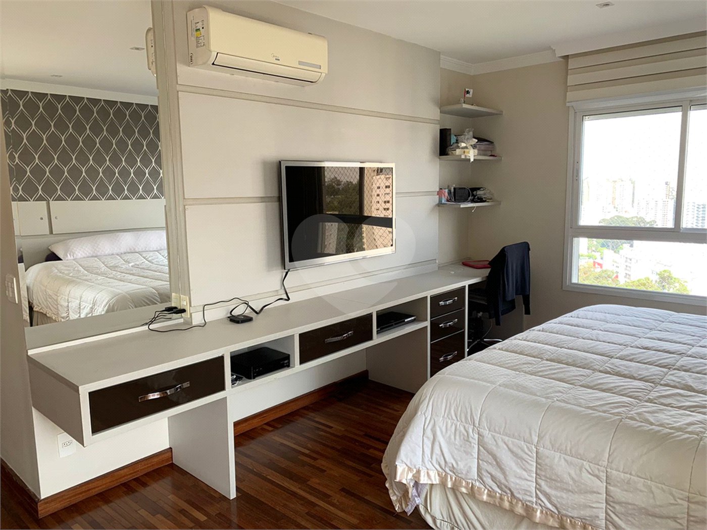Apartamento à venda com 4 quartos, sendo 3 suítes, em Vila Andrade, São Paulo, SP