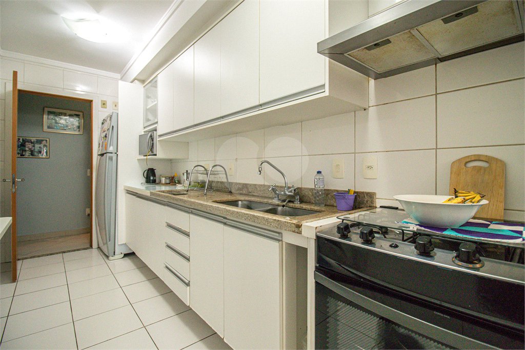 Apartamento à venda com 4 quartos, sendo 2 suítes, em Jardim Prudência, São Paulo, SP