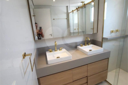 Apartamento à venda com 3 quartos, sendo 1 suíte, em Jardim Vazani, São Paulo, SP