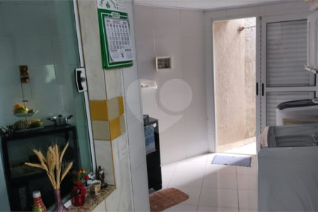 Sobrado à venda com 3 quartos, sendo 1 suíte, em Parque Cidade Jardim Ii, Jundiaí, SP