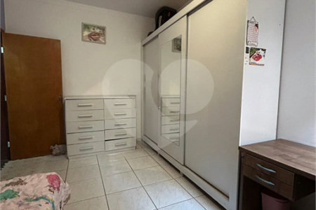Sobrado à venda com 3 quartos, sendo 1 suíte,  em Jardim Regina, Indaiatuba, SP