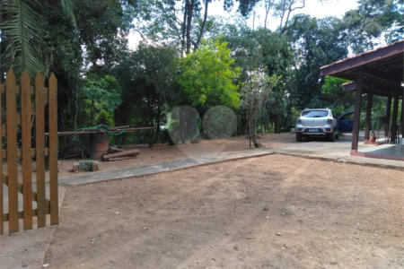 Chácara à venda com 4 quartos em Pinheirinho, Atibaia, SP