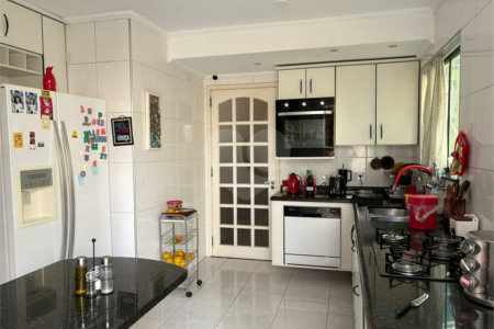 Casa à venda com 3 quartos, sendo 1 suíte, no condomínio Villagio Vicino, São Paulo - SP