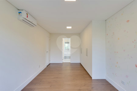Casa à venda com 4 suítes no condomínio Porto Fino, São Paulo - SP