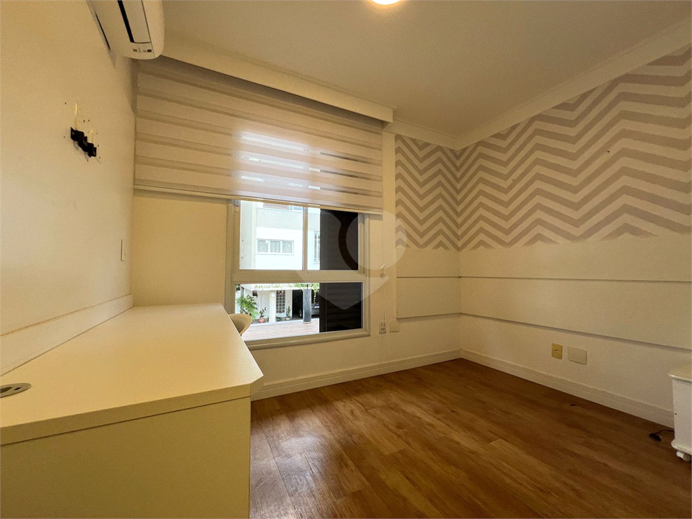 Casa à venda com 4 quartos, sendo 3 suítes,  no condomínio Domus, São Paulo - SP