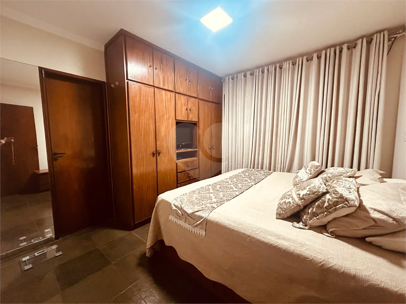 Apartamento à venda com 3 quartos, sendo 1 suíte, no Centro, Ribeirão Preto, SP