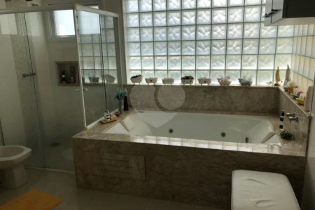 Casa à venda com 5 suítes no condomínio Terras de Mont Serrat, Salto - SP