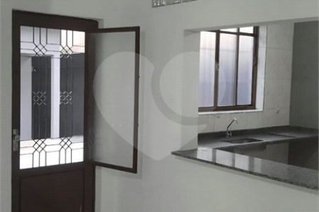 Sobrado à venda com 3 quartos, sendo 1 suíte,  em Bosque, Vinhedo, SP