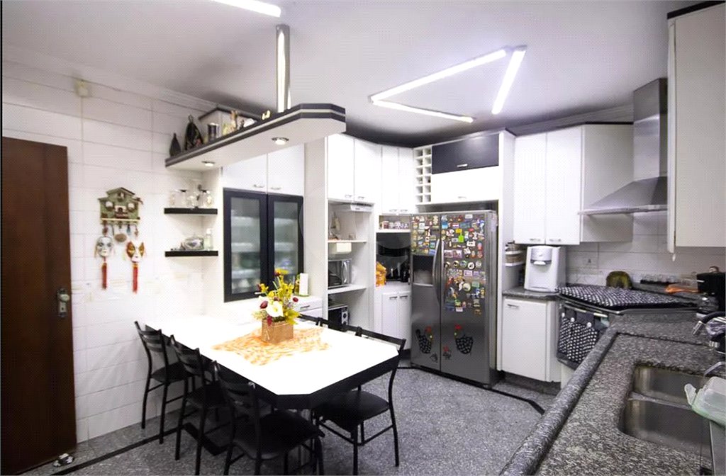 Casa à venda com 5 quartos, sendo 4 suítes, em Vila Maria Alta, São Paulo, SP