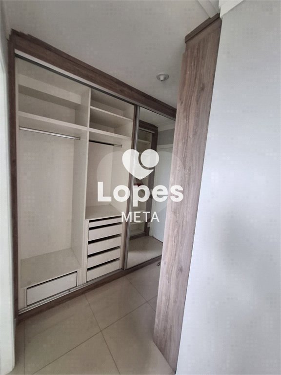 Apartamento à venda com 3 quartos, sendo 1 suíte, em Vila Industrial, São José dos Campos, SP