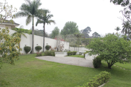Casa à venda ou para alugar com 5 suítes em Jardim Leonor, São Paulo, SP