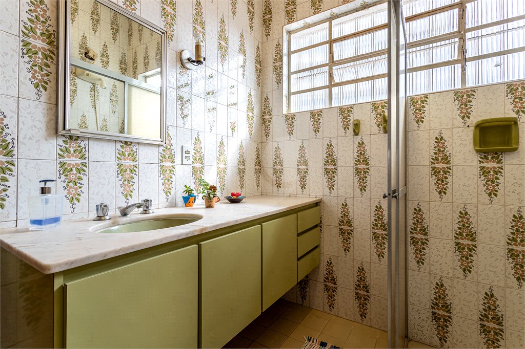 Casa à venda com 3 quartos, sendo 1 suíte, em Chácara Santo Antônio (zona Sul), São Paulo, SP