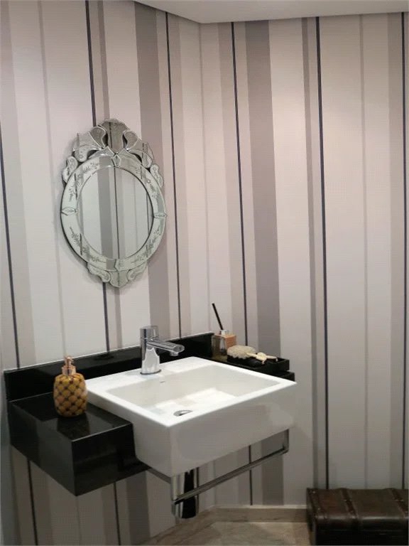 Apartamento à venda com 3 quartos, sendo 2 suítes, em Jardim Parque Morumbi, São Paulo, SP