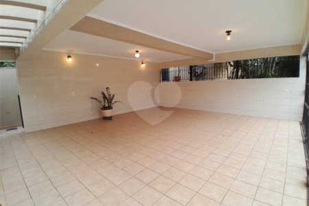 Casa Térrea à venda com 4 quartos, sendo 1 suíte, em Parque Continental, São Paulo, SP