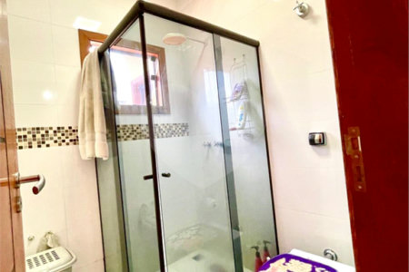 Sobrado à venda com 4 quartos, sendo 1 suíte, em Jardim Santa Bárbara, Sorocaba, SP
