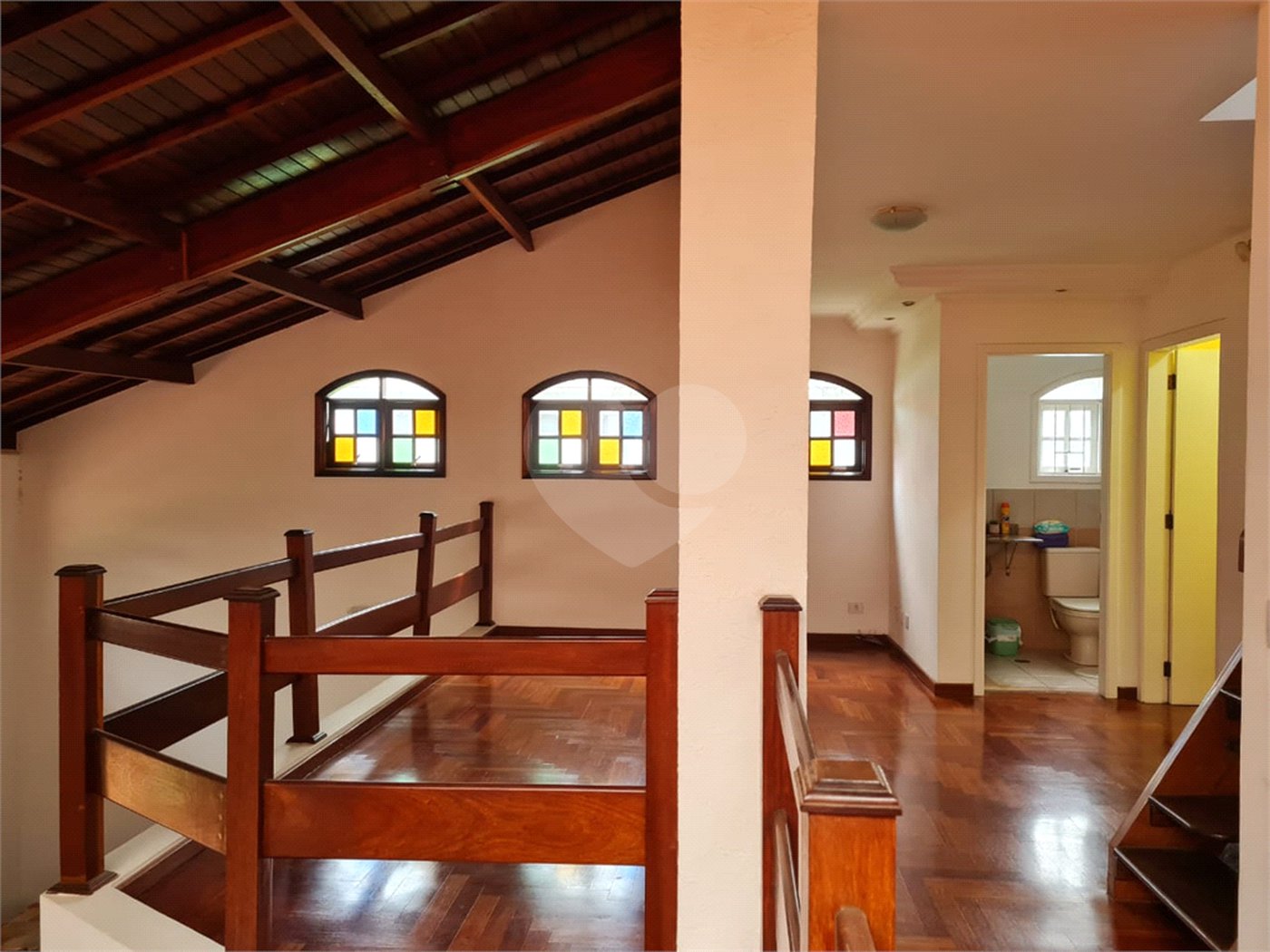 Sobrado à venda com 4 quartos, sendo 1 suíte,  em Jardim Leonor Mendes de Barros, São Paulo, SP