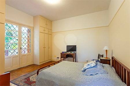 Sobrado à venda com 3 quartos em Jardim Petrópolis, São Paulo, SP