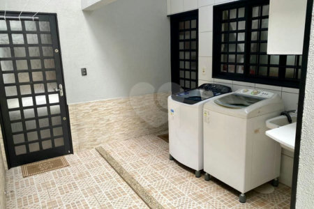 Casa à venda com 3 quartos, sendo 1 suíte, em Vila Miranda, Sumaré, SP