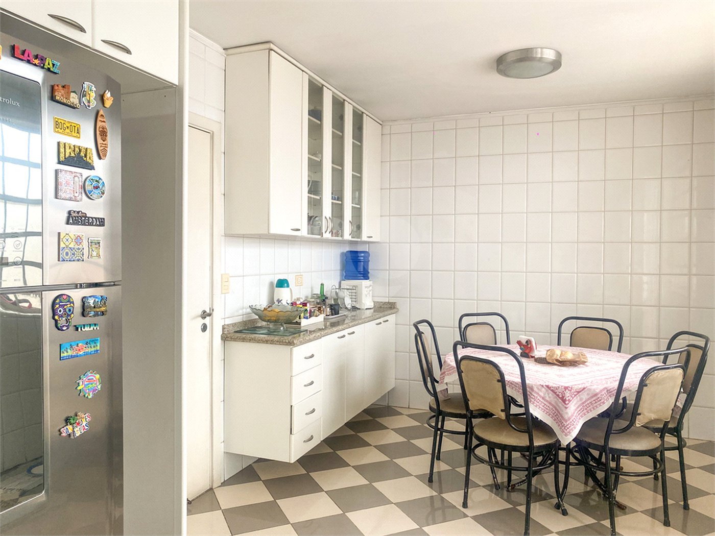 Casa de Vila à venda com 5 quartos, sendo 4 suítes, em Chácara Santo Antônio, São Paulo, SP