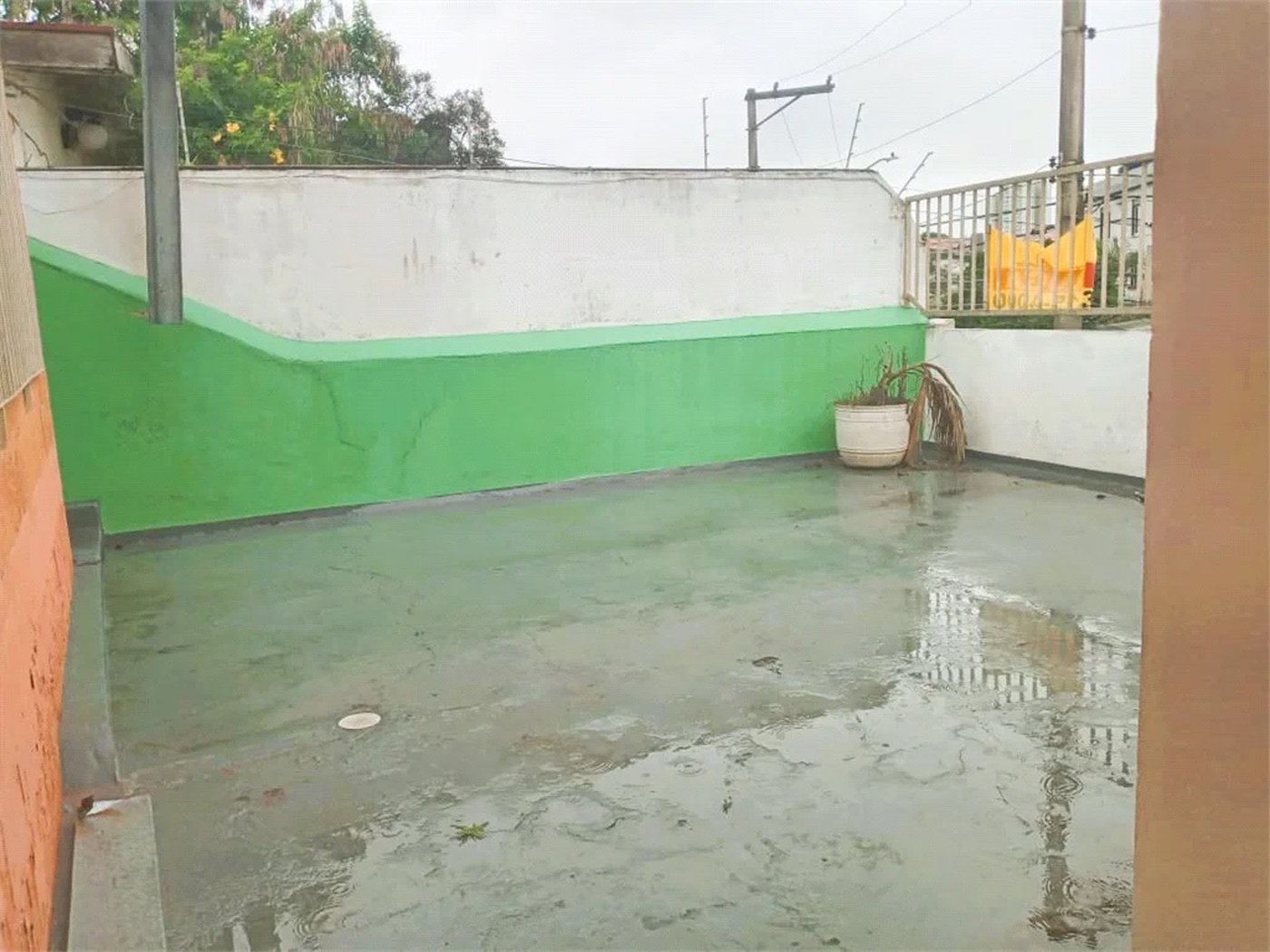 Casa à venda ou para alugar com 7 quartos, sendo 2 suítes, em Jardim Peri Peri, São Paulo, SP