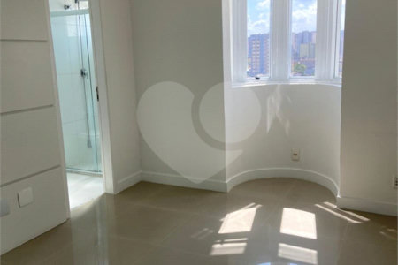 Apartamento à venda com 3 suítes no Centro, Santo André, SP