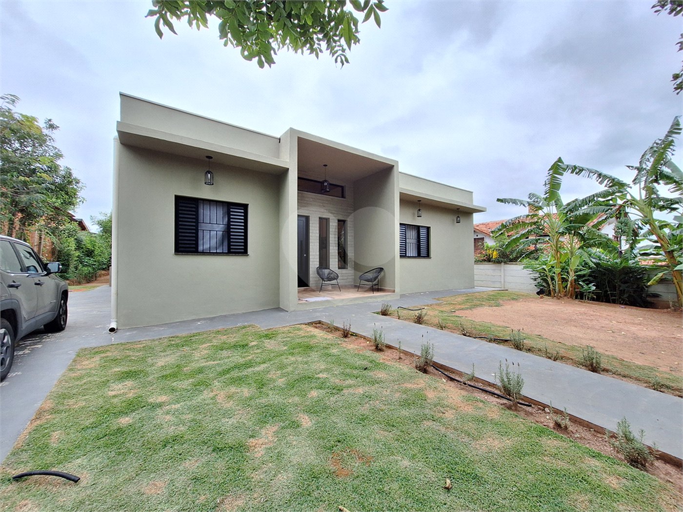 Casa à venda com 3 suítes no condomínio Chácaras do Lago, Vinhedo - SP