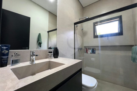 Casa à venda com 3 suítes no condomínio Vinhas da Vista Alegre - Lado Sede, Vinhedo - SP