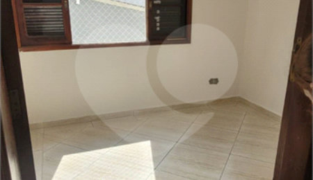Sobrado à venda com 3 quartos, sendo 1 suíte,  em Horto, São Paulo, SP