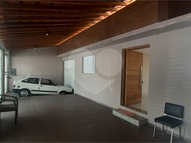 Casa Térrea à venda com 4 quartos, sendo 3 suítes,  em Vila Galvão, Guarulhos, SP