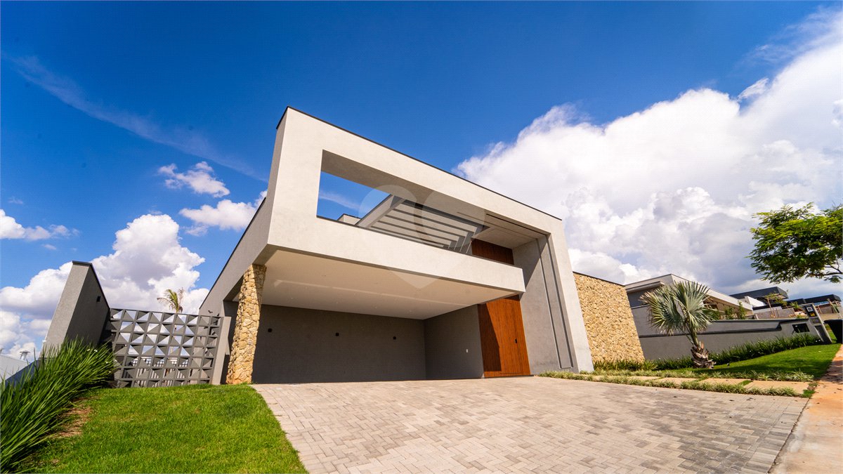 Casa à venda com 4 suítes no condomínio Saint Patrick, Sorocaba - SP