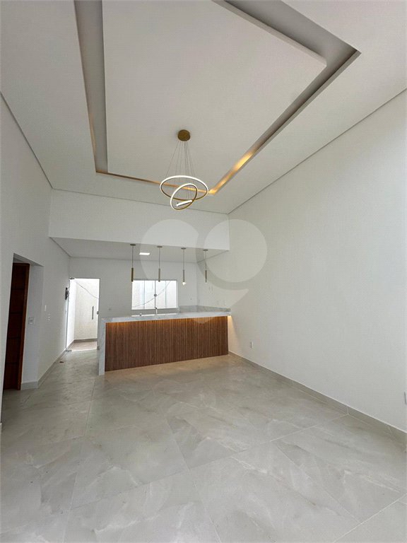 Casa à venda com 2 quartos, sendo 1 suíte, em Guriri, Cabo Frio, RJ