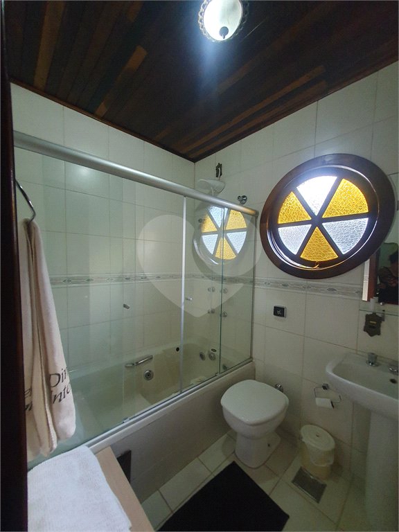 Casa à venda com 4 quartos, sendo 2 suítes,  no condomínio Vinhas da Vista Alegre - Lado Café, Vinhedo - SP