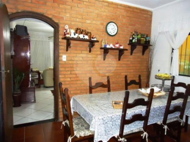 Sobrado à venda com 3 quartos, sendo 1 suíte,  em Parada Inglesa, São Paulo, SP